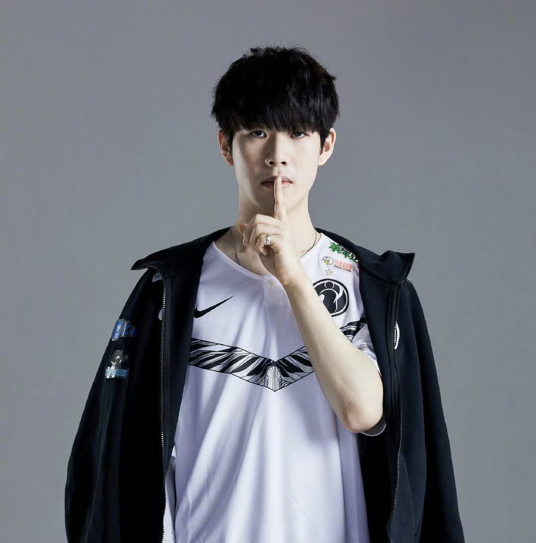 民族传统体 民族传统体